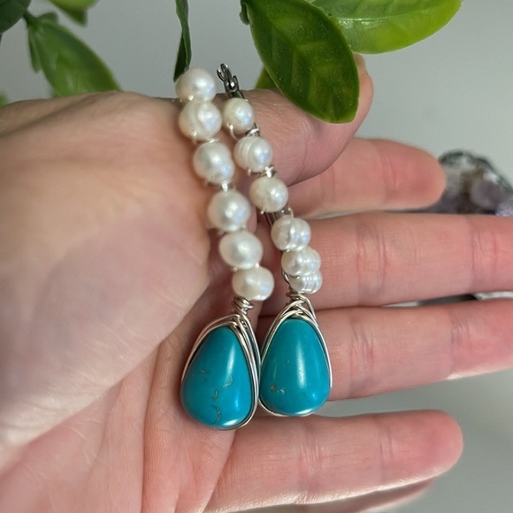 ✨Pearl Earrings (Stainless Steel ) - Picture 7 of 8